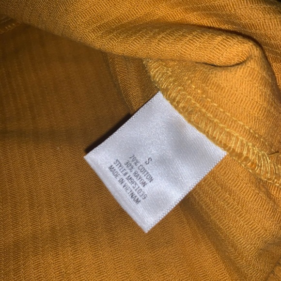 Yellow corduroy button up mini skirt - Picture 5 of 6